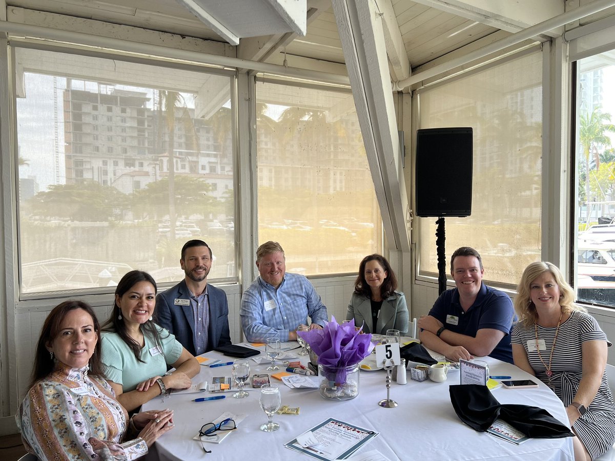 CarolinaLFranco's tweet image. Such a special morning learning more about fundraising and networking with amazing local non-profits. All thanks to @ThePattersonFdn!
@IUPhilanthropy @TFRSFundraising 
#Thrivability #fundraising #FDF
 @CreArte_Latino