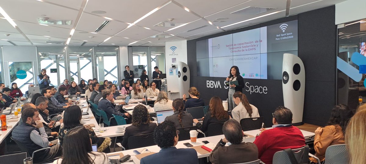 CMFSostenibles's tweet photo. Hoy colaboramos con @Hacienda_Mexico @gggimex @UKinMexico y @BBVA_Mex para llevar a cabo la capacitación sobre la Taxonomía #Sostenible de #México 🇲🇽 y la Estrategia de Movilización de #FinanciamientoSostenible para miembros de la @AMIB_Valores @AMEXCAP 🌱🏦📈 https://t.co/5KQs4JYfu6
