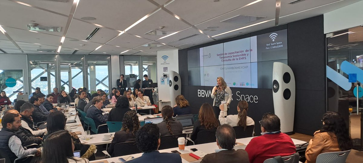 CMFSostenibles's tweet photo. Hoy colaboramos con @Hacienda_Mexico @gggimex @UKinMexico y @BBVA_Mex para llevar a cabo la capacitación sobre la Taxonomía #Sostenible de #México 🇲🇽 y la Estrategia de Movilización de #FinanciamientoSostenible para miembros de la @AMIB_Valores @AMEXCAP 🌱🏦📈 https://t.co/5KQs4JYfu6