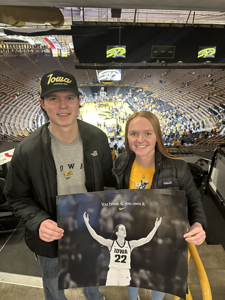 TallBldGuy's tweet photo. Amazing nite in Iowa City wuth @kylie_coleman4 and Caden!  Caitlin is just ridiculous and this was so great to witness. #experiencesoverstuff https://t.co/StmioQwhSA