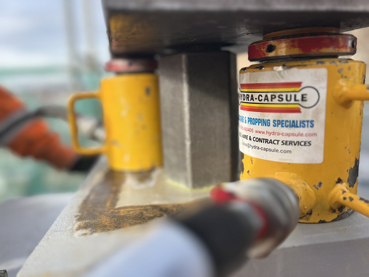 HydraCapsule's tweet photo. Emergency hydraulic jacking, torquing and bolt-tensioning to 4no. Crane bases for preloading and load-checks #cranegrillages #preloading #hydraulicjacking #temporaryworks #tensioning #towercrane https://t.co/WYAjFikVqo