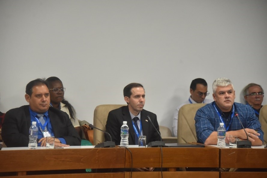 Rede_RNP's tweet photo. O diretor de Engenharia e Operações, Eduardo Grizendi, e o diretor-adjunto da ESR, Leandro Guimarães, representaram a RNP no Congresso Internacional UNIVERSIDAD 2024, realizado entre 4 e 9/2, em Cuba, a convite da @RedunivCuba.

Leia mais: https://t.co/J4ZGLvB6Ec

#RNP #REDUNIV https://t.co/HzCr9jvyRD