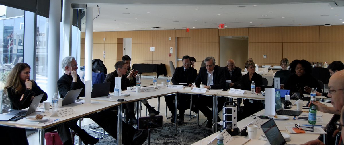 Amy Mitchell tweet media