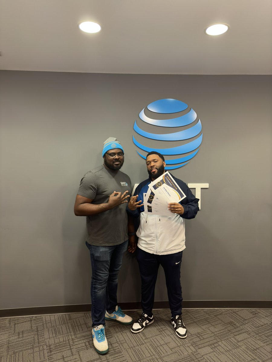 JDover919's tweet photo. This past weekend @Egreene757 hosted our Quarterly La Familia Kickoff and I have to say it was a blast ! Great food amd great fun with great people. Proud to say that I Ended the day with a 3 peat winning 3 achievement awards #3peat @DenzelC01 @VinceLeaks @404girl @nazira______ https://t.co/TM2mbJbE4j