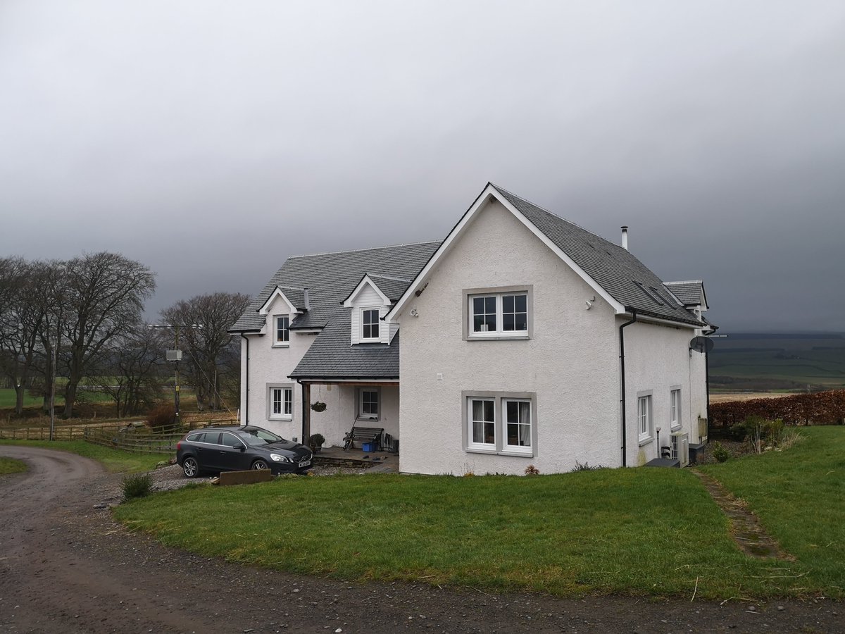 Scotlocs's tweet photo. Mains of Balhaldie in Perthshire is our location of the week. Featuring a modern, spacious, open plan Farmhouse with fantastic views over Perthshire countryside. It includes an abundance of farmland and forest as well as a traditional stone built farm cottage. https://t.co/wUMHgDfnZf