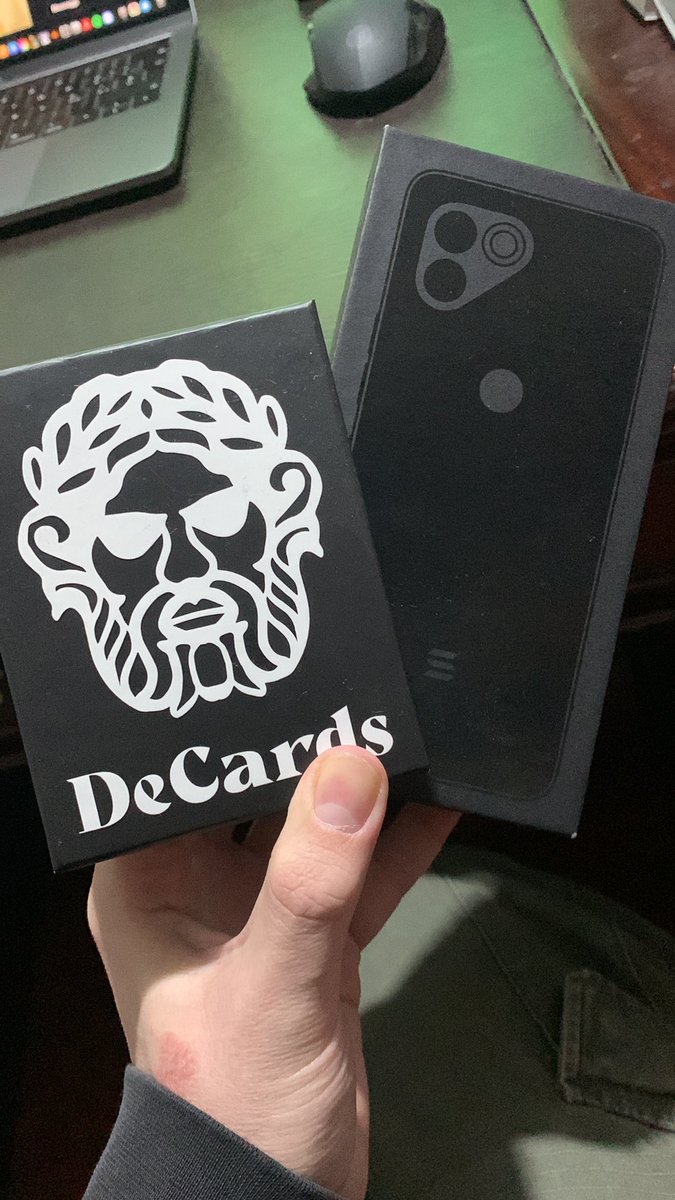 We were sending Saga boxes before it was cool.
Degods one step ahead, as always.

W