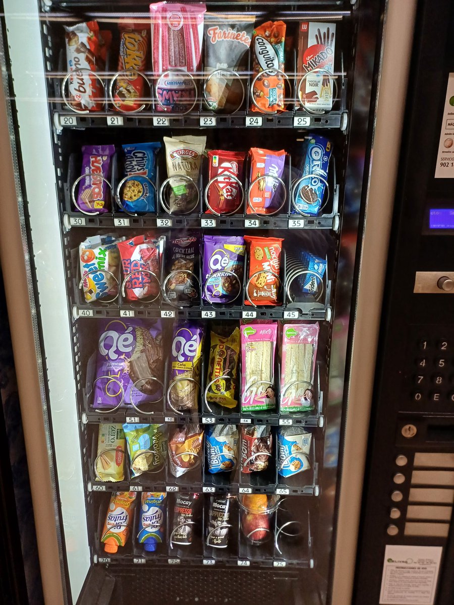 meryegea's tweet photo. En nuestros hospitales ya tenemos la opción de fruta y también la opción de tener arritmias si bebes lo que no sabes.
Las bebidas energéticas deberían estar prohibidas @SanidadeXunta 
Qué opinas @CardioAPFerrol #CardioJefa @MarzoaRaquel @amicorferrol @carpydia ? https://t.co/qrAxsmYofz