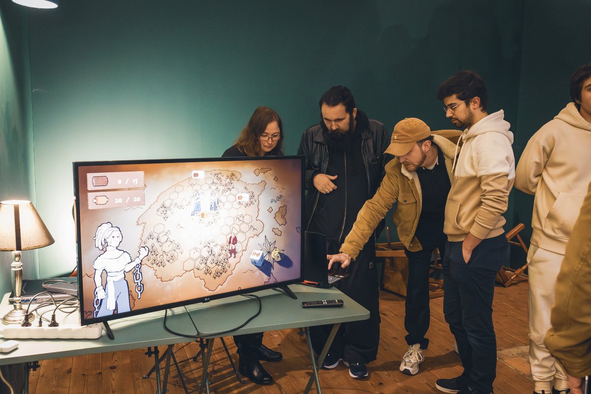 LaHordeTech's tweet photo. 🎮 Présentation de « Escape from the Chains » créé par le groupe de Alexis, Gael, Jean-Baptiste, Anaïs, Adao, Nohlan et Lukas. Merci au jury composé par Paul, Maxime, Guillaume D et Vincent. 🎲
#gamedev #bordeaux #jeuxvidéo #lahorde #devschool #programmation #gaming https://t.co/OADp54cxdk