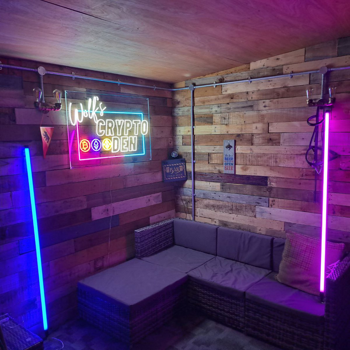 Wolf 's Crypto Den tweet media