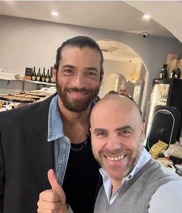 Out and about last night…Looking well and eating healthy… Yum…🍤
💞Mar
#CanYaman

Ty…Posted by “Ristorante Il Garigliano” facebook…reposted by @stefania_roma_cy &
@dq_canyamanutopia