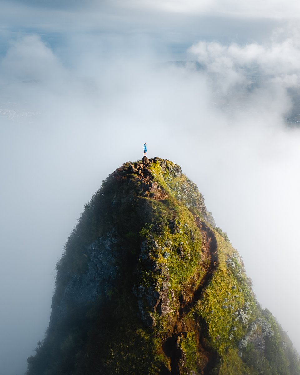 SeeMauritius's tweet photo. Le Pouce mountain which has a height of 812 meters is the third highest mountain in entire Mauritius. 

Located in Moka, Le Pouce meaning "The Thumb" in english was named after its funny thumb-shaped pick. 👍

📸 : johan_drone_adventures on IG

#mauritiusnow https://t.co/Neah5bPWzS