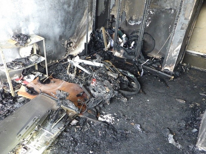 VfireBlanket's tweet photo. London Fire have recently announced a 78% increase in e-biked &amp; e-scooter fires in 2023 compared to 2022! What are your thoughts on this high increase? 
The RACLAN Box, is the perfect safe charging solution! Check https://t.co/H1ZIPYVdrK for more info

Photo credit: @LondonFire https://t.co/ZcY0XIo4WE