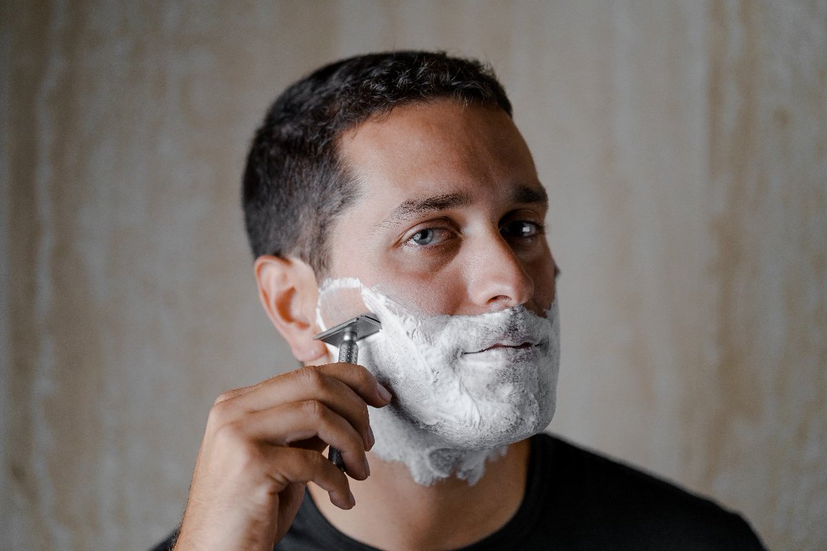 A great razor can transform your morning routine into a grooming masterpiece.

#SafetyRazors #ShavingLuxury #GroomingEssentials #Shaving #PrecisionShaving #ShavingArt #ElegantGrooming