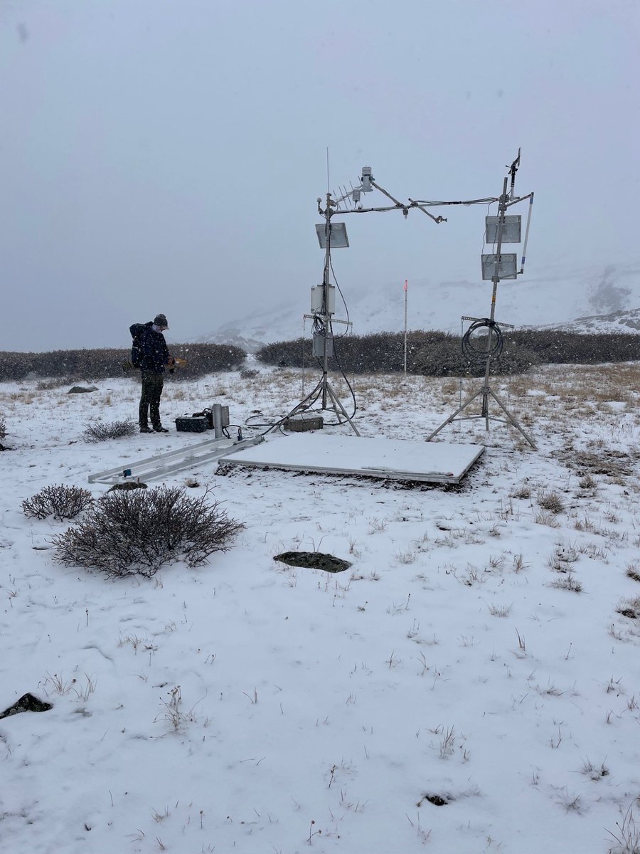 This #FieldPhotoFriday comes from Taylor Pass Meteorological Station in #Colorado. This Next Generation Water Observing System station tests #snow water equivalent and snow depth equipment at a high elevation to understand above tree line snow conditions. ow.ly/uAYy50Qx0hJ