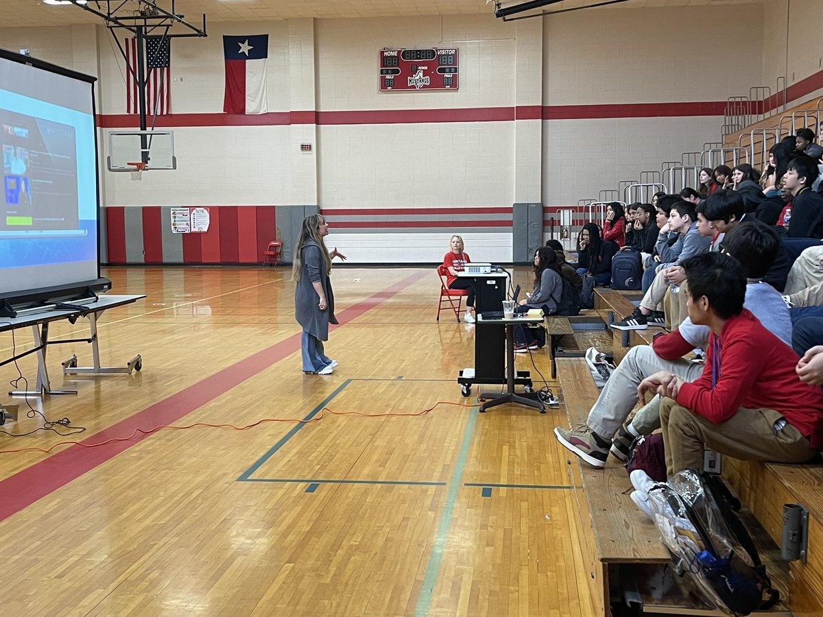 Our <a href="/ODMSMustangs/">O'Donnell Middle</a> engaging in a bullying prevention presentation! <a href="/OdmsCounselors/">ODMSCounselors</a> #bullyingprevention #BeKind