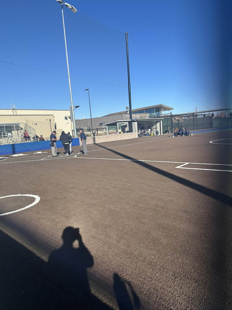 OJGarcia12's tweet photo. Eastwood / Hanks Tournament Day 2 for our @scorpionsftball 
1-1 yesterday, always looking to #Compete and #RepTheH https://t.co/LC4lzRyjJN