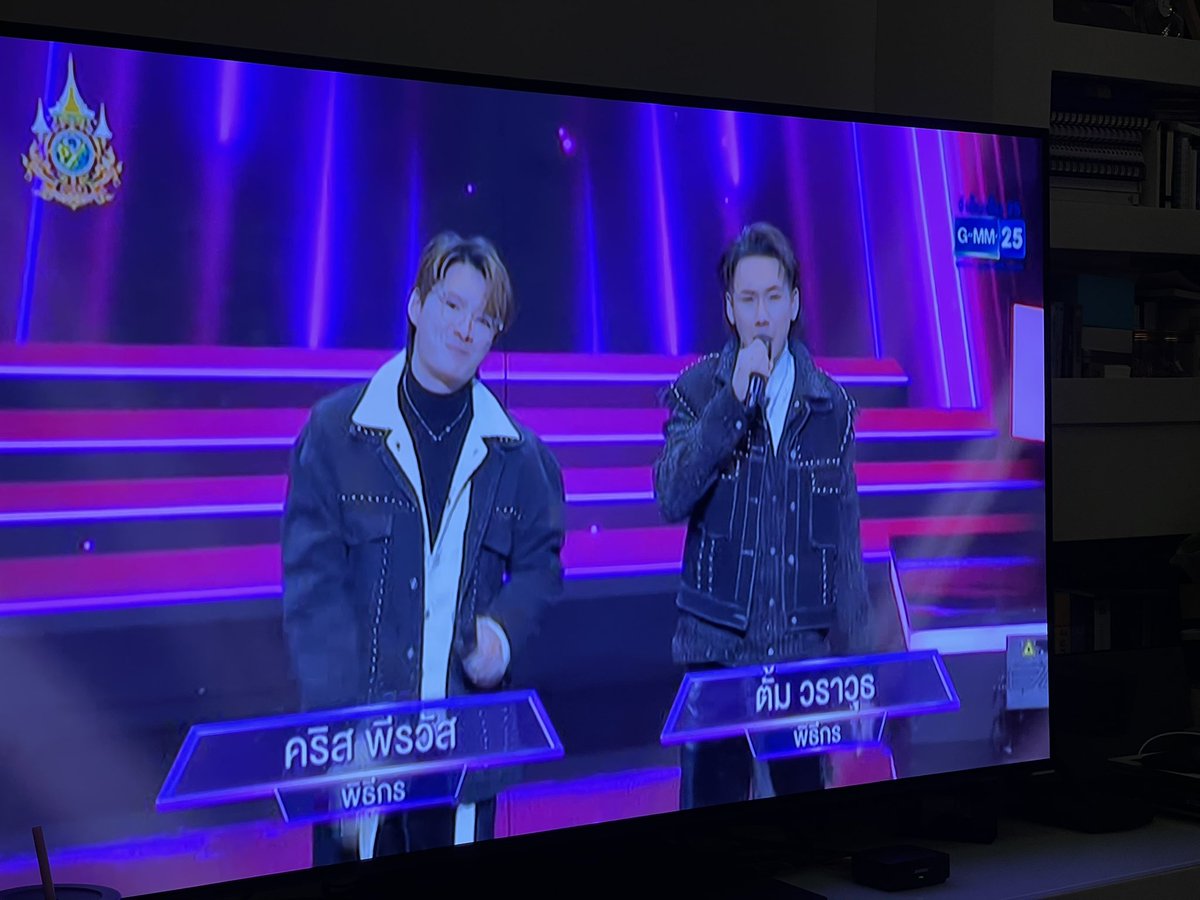 Poon_KPWorld's tweet photo. The Golden Singer รอบ Final เทปรีรันมาแล้วววว!!! เปิดเลยยๆๆๆ ช่อง GMM 25 นะคะ #TheGoldenSingerFinal #KristPerawat @kristtps https://t.co/MHfKMd90ry