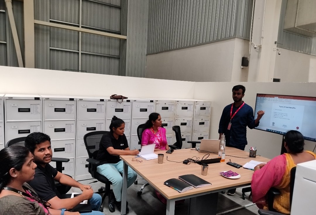 sharusalauddin's tweet photo. Being newly appointed here, this ola factory was my first Visit Explained all the benefits of ESIC for the employees covered in esic ,This is best example of Women Empowerment @bhash #olafuturefactory
@OlaElectric https://t.co/XKumJZkbvI