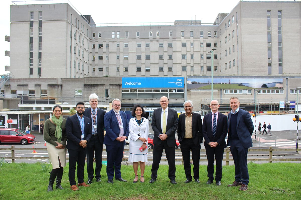UHP_NHS's tweet photo. We were delighted to welcome Professor Sir Stephen Powis, NHS England National Medical Director, and colleagues today to look at the Stroke Care we provide for the people of Plymouth and the Peninsula. 

Learn more:  https://t.co/nLIgj0wh3c https://t.co/Fmz7JfoyQf
