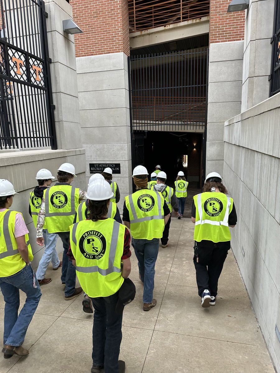 BenCollins_AD's tweet image. Thank you to Proffitt and Sons for taking @B_RockW structural class on a tour of the renovations happening at Neyland Stadium. 
Awesome to see students experience the real world applications of what they are learning in the classroom.
#damstrong