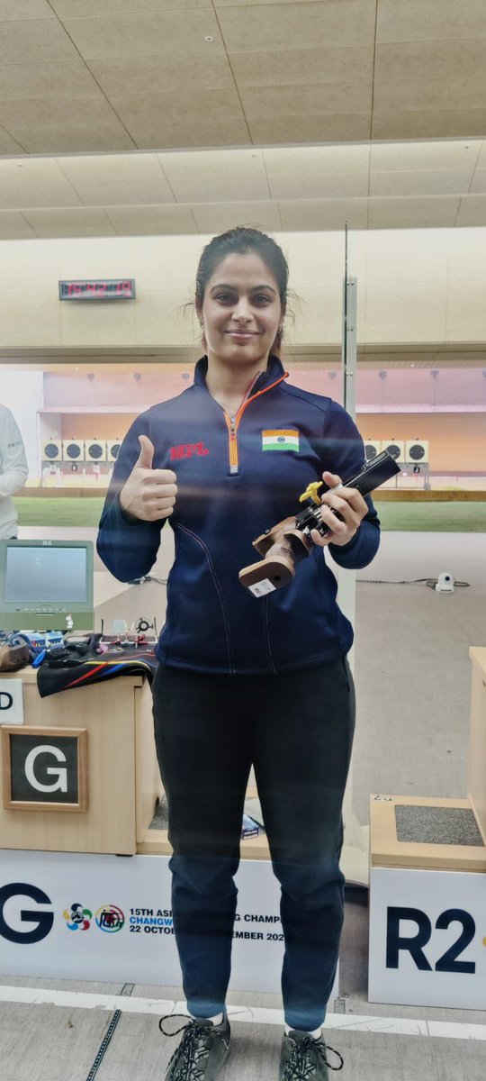 Pistol ace @realmanubhaker wins a fighting bronze in the women’s air pistol 🔫 at the @issf_official World Cup 10M in Granada, 🇪🇸. Super shooting champ👏🔥🇮🇳 #IndianShooting #ISSFWorldCup #ShootingStar #TeamIndia