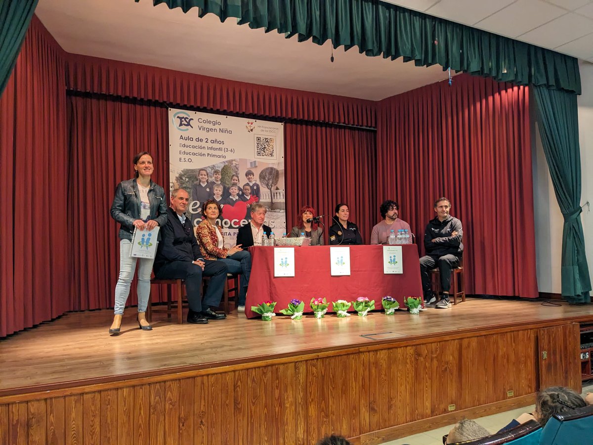 FSIE asiste en <a href="/cv_nina/">Colegio Virgen Niña</a> su 50 aniversario en  la presentación del Programa TEI (Tutoría entre iguales)
con Mayte Martínez del <a href="/AyuntamientoVLL/">Ayto. de Valladolid</a>, <a href="/IsaacViciosa/">Isaac Viciosa</a>, Nieves Andrés, Clara Rey de <a href="/policia/">Policía Nacional</a>, <a href="/amvillota/">Ángel Martín Villota</a> de <a href="/escacyl/">Escuelas Católicas Castilla y León 🧡</a>, <a href="/ESFundacion/">Fundación Eusebio Sacristán</a>, <a href="/ngeldelasheras/">Ángel de las Heras</a>  Programa pionero <a href="/educacyl/">Educación JCyL</a>