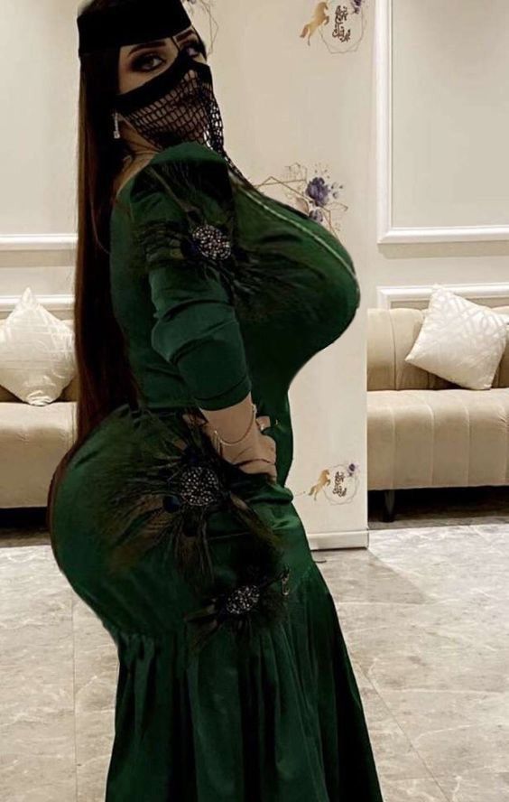 #يوم_الجمعه
#الجمعه
الجنسيه: سعوديه
 القبيله: مطيريه
العمر: ٣٠
السكن: الرياض
الوظيفة: غير موظفه
الشهادة: بكالوريوس 
الحاله الاجتماعيه: مطلقه 
لون البشرة: حنطي
الشروط
طيب ويصلي ومحترم ويخاف الله وحالته الماديه كويسه ومن سكان الرياض
#المطيري