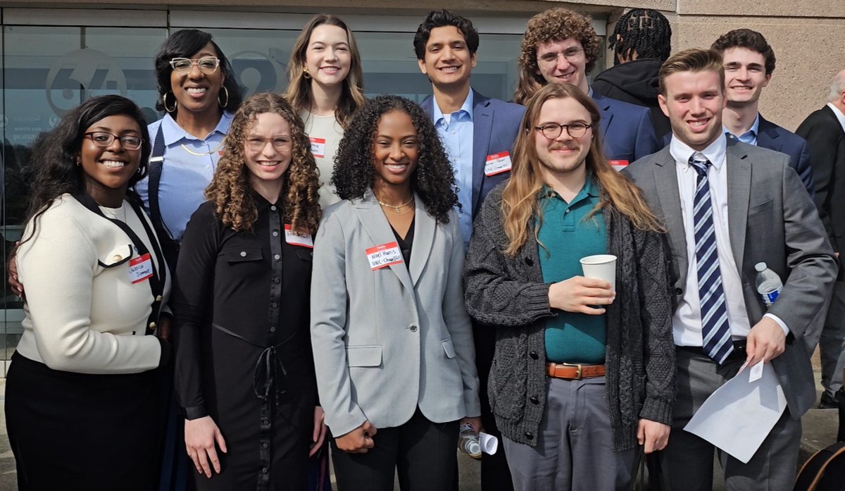 UNCHussman's tweet photo. We love seeing UNC Hussman students working and networking. Last week, ten of our students attended the RTDNAC student workshop in Charlotte, NC. Congratulations to Samantha Hoffman who won one of the two RTDNAC $2000 scholarships!
📸: Jessica Simmons
#RTDNAC #UNCHussman #UNC https://t.co/CquQpoyrQq