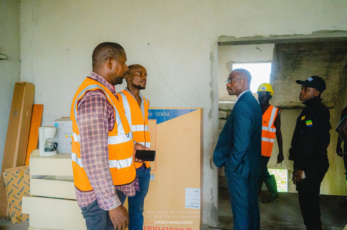 Le Ministre de l’Économie, M. Mays Mouissi, a visité ce vendredi 16 février 2024, le chantier du bâtiment devant abriter les services de la DGCCRF. La relance de ce chantier à l'arrêt depuis plusieurs années permettra d'offrir un meilleur cadre de travail aux agents publics.