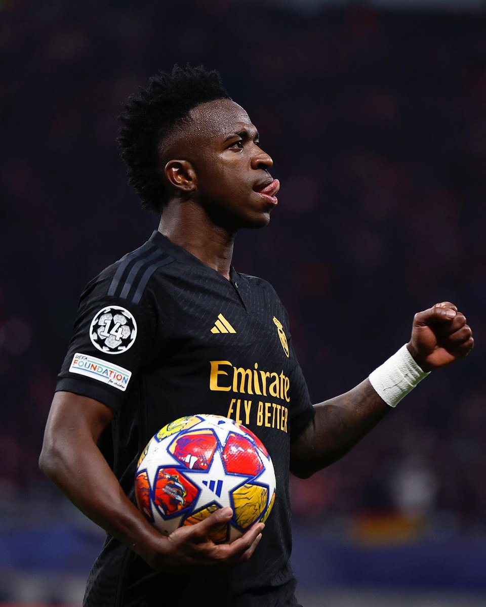 MadridismoreaI's tweet photo. SORTEO INTERNACIONAL 🚨

Si Vinicius marca contra el Rayo, sorteamos su camiseta entre todos los que den RT a este post y sigan a @Ctinfo_17 _ y a @MadridismoreaI .

*OPCIONAL* 
Mencionar a un amigo (doble participación) https://t.co/sqG5xdqZtV