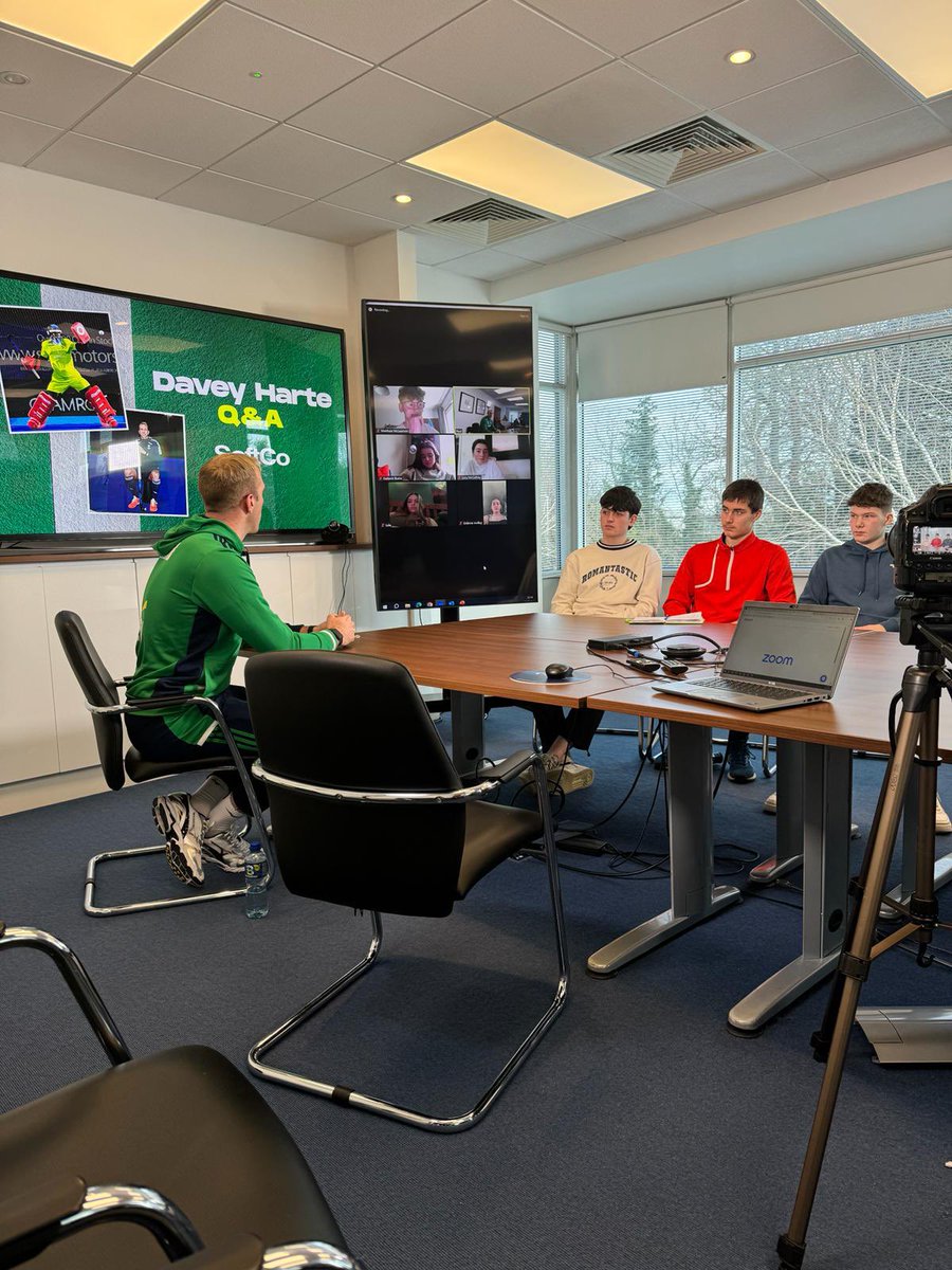 SoftCoGroup's tweet photo. Behind the scenes at the @SoftCoGroup Q&A with @IreMenHockey 2 Time @FIH_Hockey World Goalkeeper of the Year @daveyharte and the @irishhockey Junior Pathway Goalkeepers #nextgeneration #teamsoftco https://t.co/OS0nLuLxMP