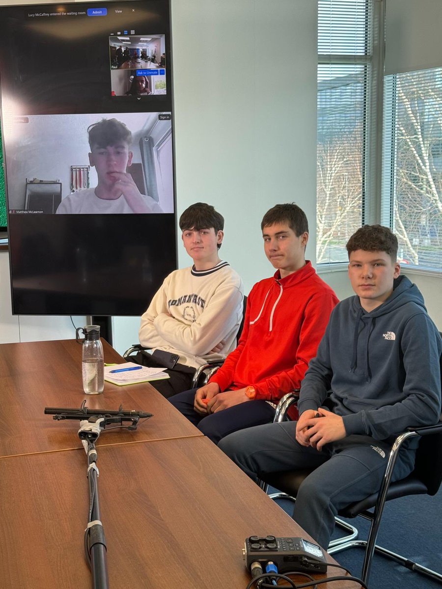 SoftCoGroup's tweet photo. Behind the scenes at the @SoftCoGroup Q&A with @IreMenHockey 2 Time @FIH_Hockey World Goalkeeper of the Year @daveyharte and the @irishhockey Junior Pathway Goalkeepers #nextgeneration #teamsoftco https://t.co/OS0nLuLxMP