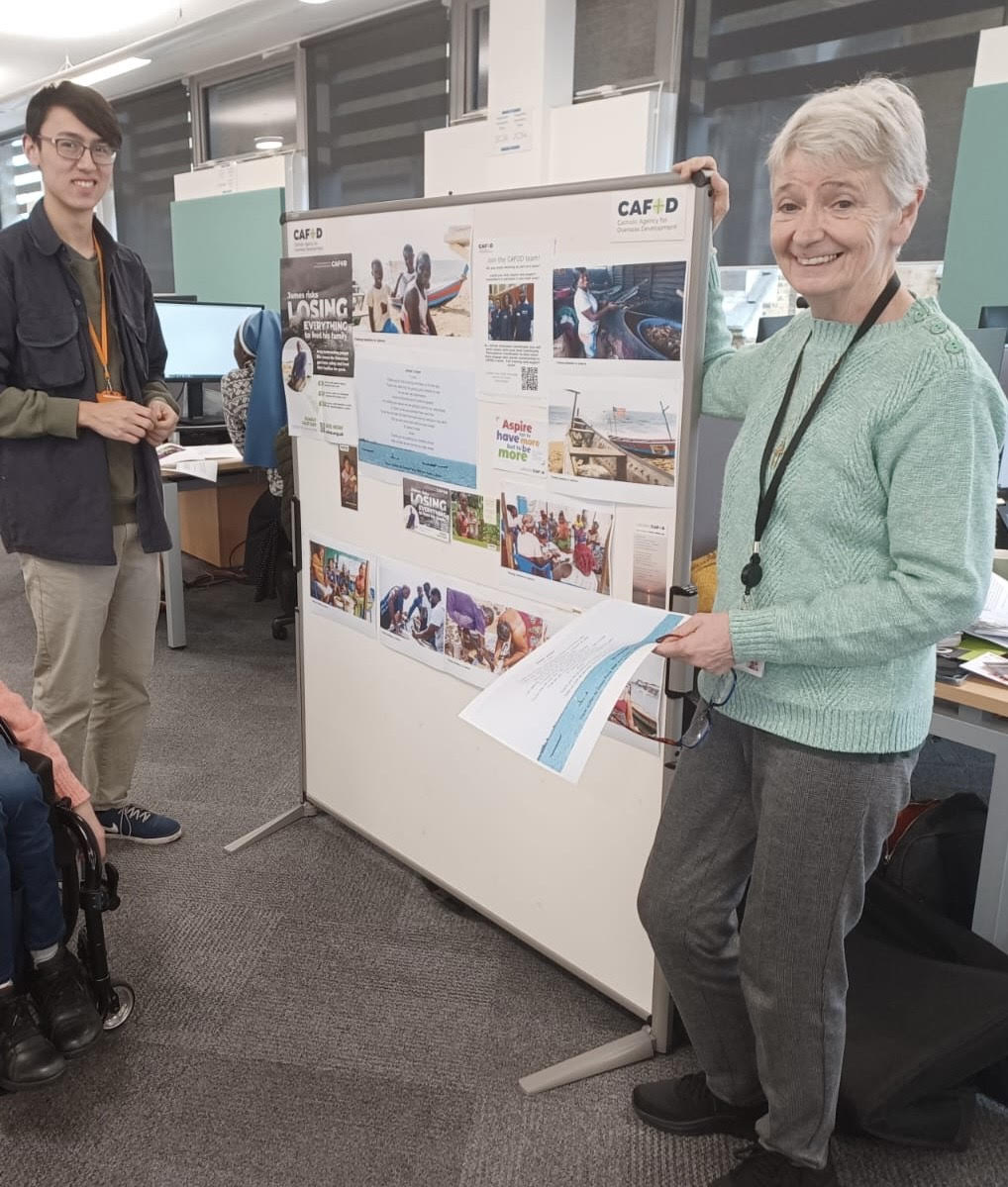 CAFODSouthwark's tweet photo. @CAFOD volunteers in @RC_Southwark getting our display board ready for our CAFOD stall in @StGeorgesCath ahead of the #LentFastDay talks. Looking forward to it! Our stall will be there after EVERY Mass! See you then!
#charity #biglentwalk #cafod #noonebeyondreach https://t.co/u9KqnRETOW
