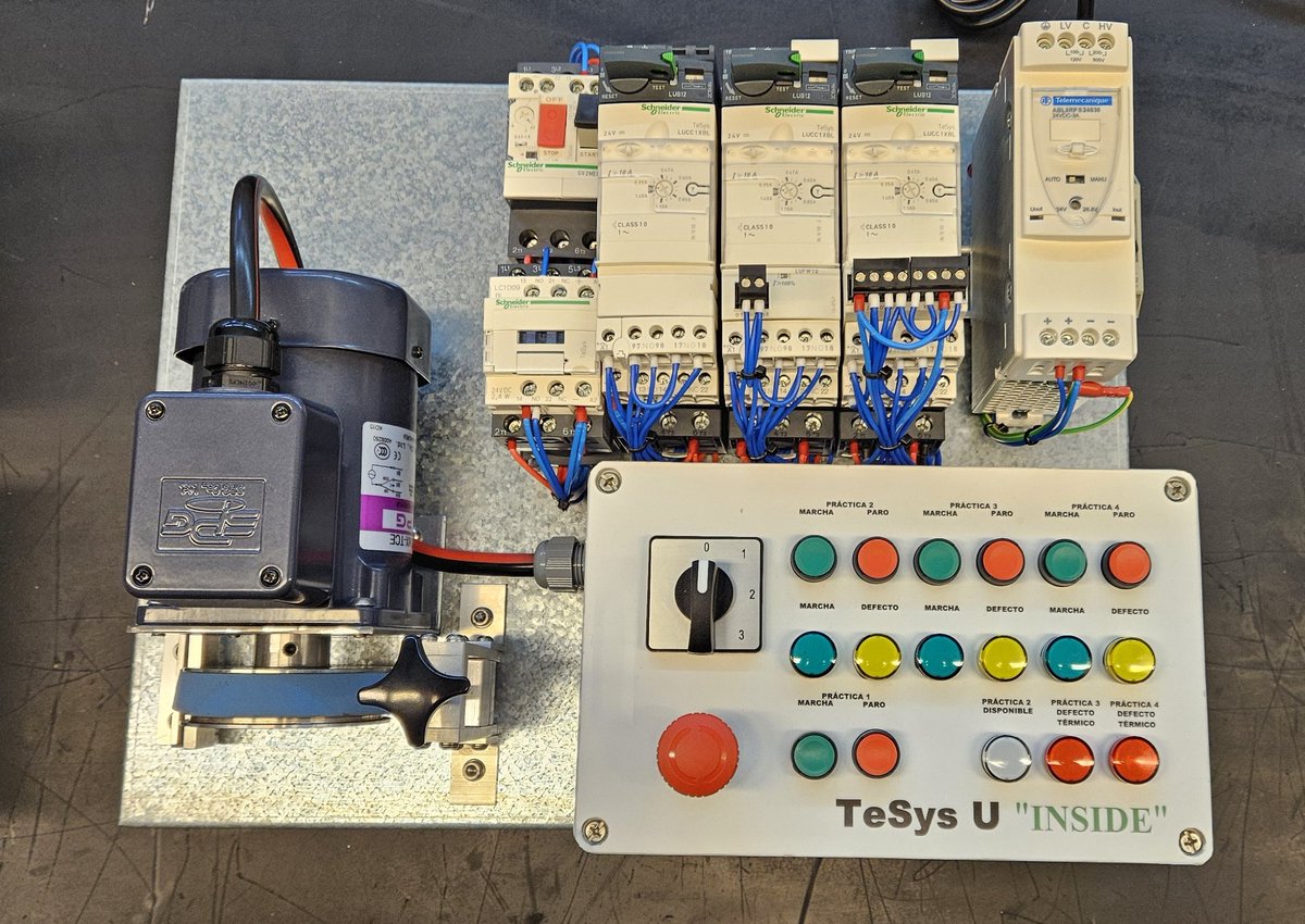 IESUrbanoLugris's tweet photo. O Dpto de Electricidade e electrónica recibiu a doazón de 3 maquetas da empresa coruñesa Eleko Tecnología e Innovación S.L. As maquetas simulan o arranque e sobrecarga de motores, e empregaranse para as prácticas do alumnado de ciclos medios de #FP. Moitas grazas a #Eleko 👏🏼👏🏼👏🏼 https://t.co/q9XaEy4U4S