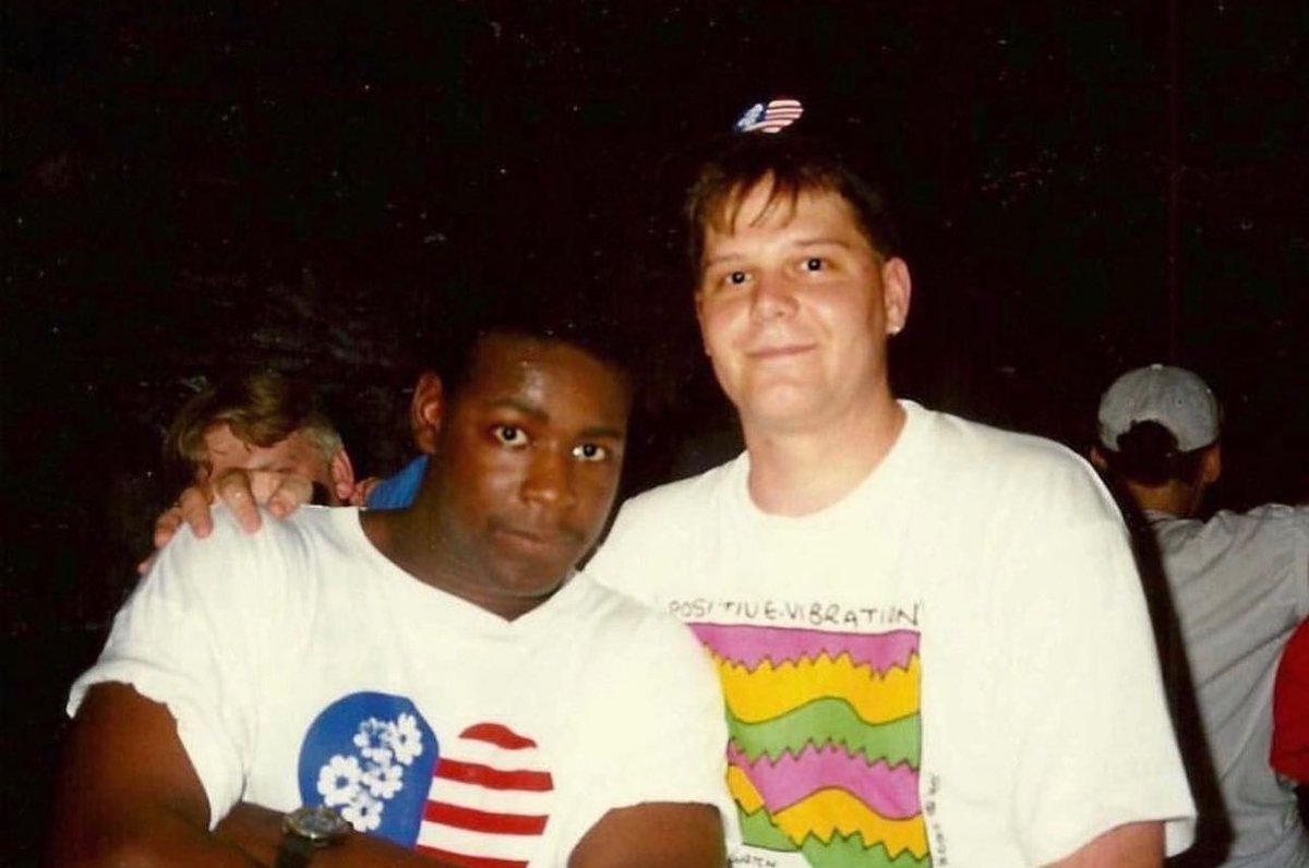 jeffknet's tweet photo. Happy 57th! #Mancunian #AcidHouse #legend Gerald (@guycalledgerald) Simpson. Here we are in 1990, at the New Music Seminar in NYC. #VoodooRay #HaciendaOverAmerica #FBF https://t.co/9NNClkBLKA