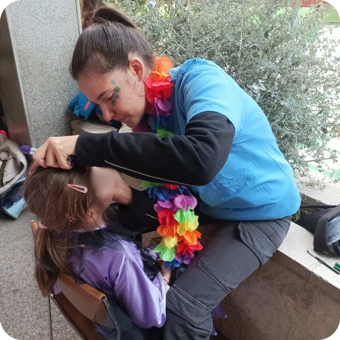 JC Madrid Deporte y Cultura (@jcmadrid_dc) on Twitter photo ¡Esta tarde hemos estamos colaborando con <a href="/AmpaCossi/">AMPA BARTOLOME COSSI</a> para celebrar el Carnaval!
¡Aquí tenemos a nuestra monitora Claudia pintando las caras para tematizar a todos los alumnos/as que quieran! ¡Esta tarde hemos estamos colaborando con <a href="/AmpaCossi/">AMPA BARTOLOME COSSI</a> para celebrar el Carnaval!
¡Aquí tenemos a nuestra monitora Claudia pintando las caras para tematizar a todos los alumnos/as que quieran!