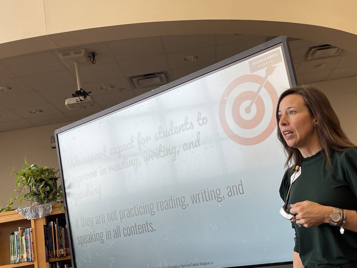 Thank you Melani Yokum <a href="/ESCRegion11/">ESC Region 11</a> for sharing strategies with our staff to create language rich classrooms. #ItStartsWithMe