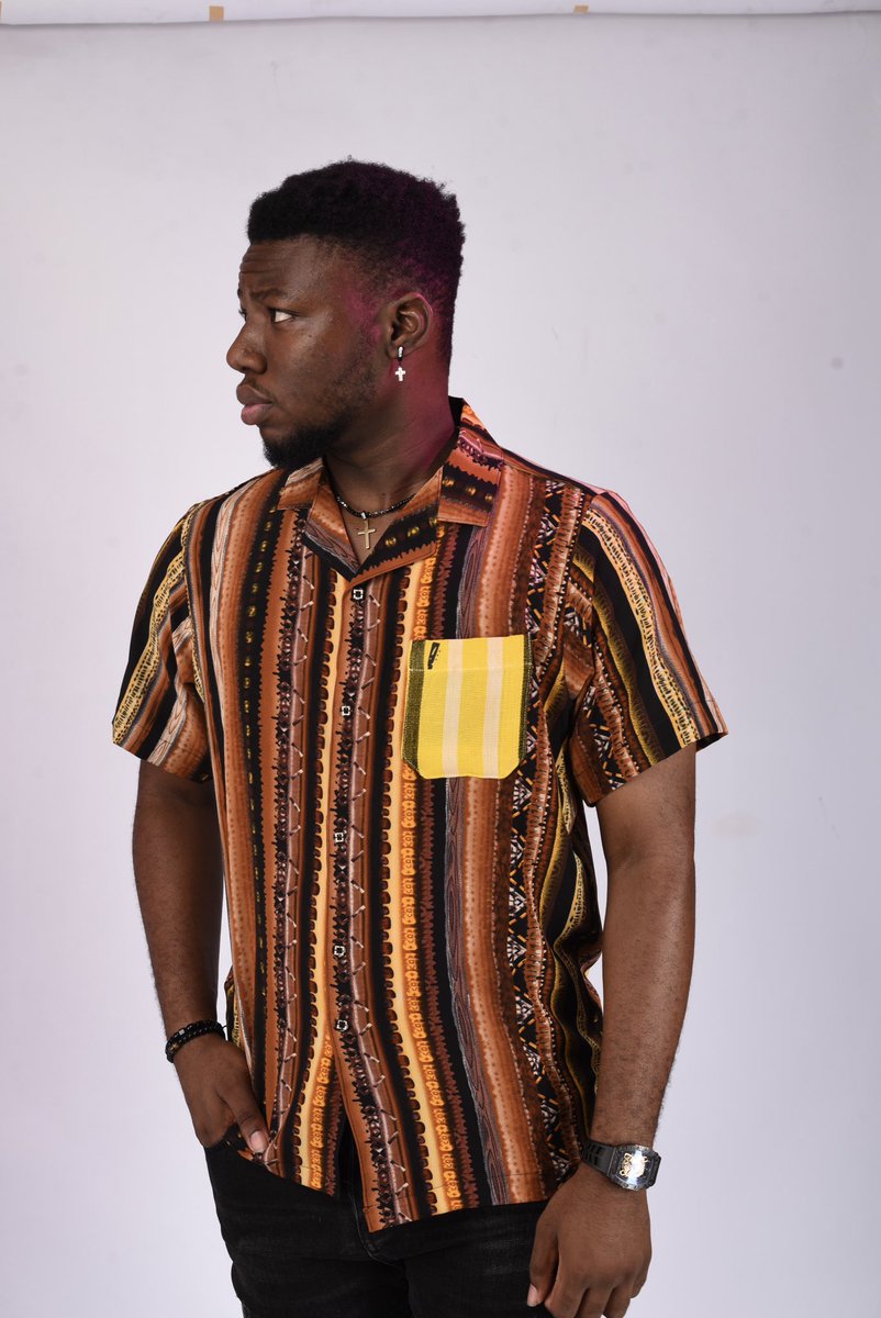 inksbyojaymie's tweet photo. Everyone wants a well dressed man until it’s time to buy him clothes🤭🤭

Woods shirt with Asooke pocket
12,000 (M-XL)
14,000 (Xxl and above)

Click in bio to buy for your man today. https://t.co/eyy8hrVItW