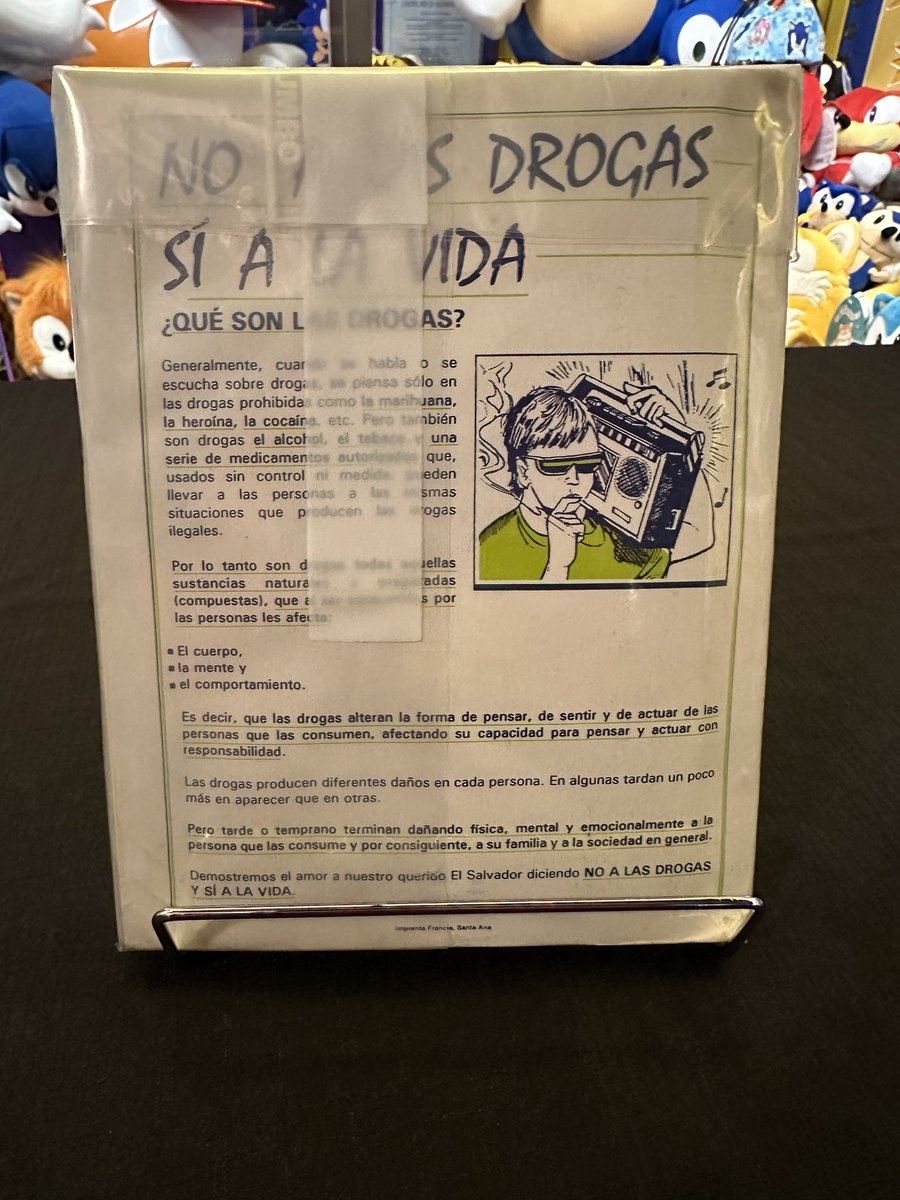 1992_sonic's tweet photo. Today’s Collection Spotlight:  A 7th Grade Math Textbook from El Salvador! Thanks to Kingsley Blancher for this addition to the collection!  Maybe if Sonic was on my math book, maybe I wouldn’t have been a D- &amp; F student!🤣 #mathsucks #SonicTheHedgehog 
#guinnessworldrecords https://t.co/NofFlYli7n