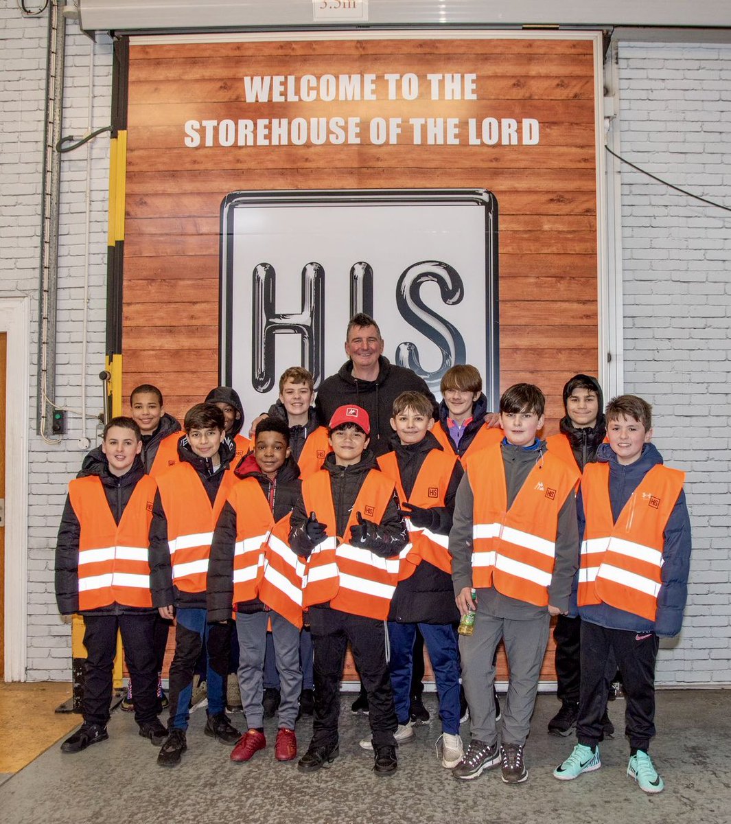 h15church's tweet image. Wonderful to host @LFCFoundation U-12 PL Kicks team, who toured our operations, played in a tournament @tigerstrust, learned to cook some wonderful dishes from surplus food with @cookingmad which were donated to support the great work of @L30Community &amp;amp; @WhitechapelLiv 🙌❤️⚽️👏 x