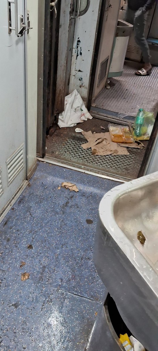murthy_nsr's tweet photo. @gmscrailway @SCRailwayIndia
17015 Visakha Exp from Bhubaneswar to Secunderabad... B4 Entrance is very dirty and stinking. No housekeeping staff available on board. Concerned personnel may pl arrange for proper cleaning in Vijayawada. Tks &amp; reg, Prof. NSR Murthy. https://t.co/pzEDLG6sHr