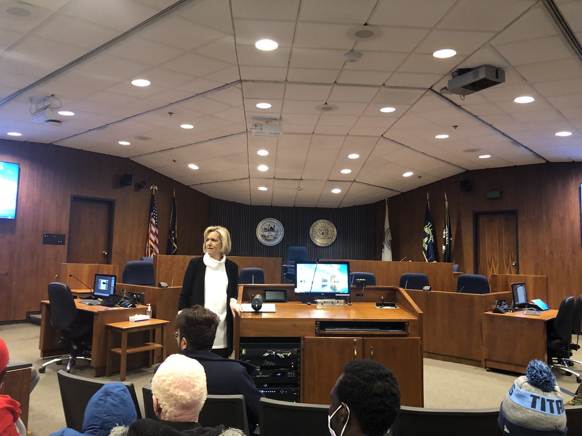 Our migrant parents are visiting Omaha City Council to learn about the responsibilities of city government and how to contact city offices. Thank you to Councilmember Aimee Melton! 
Parent Advisory Council