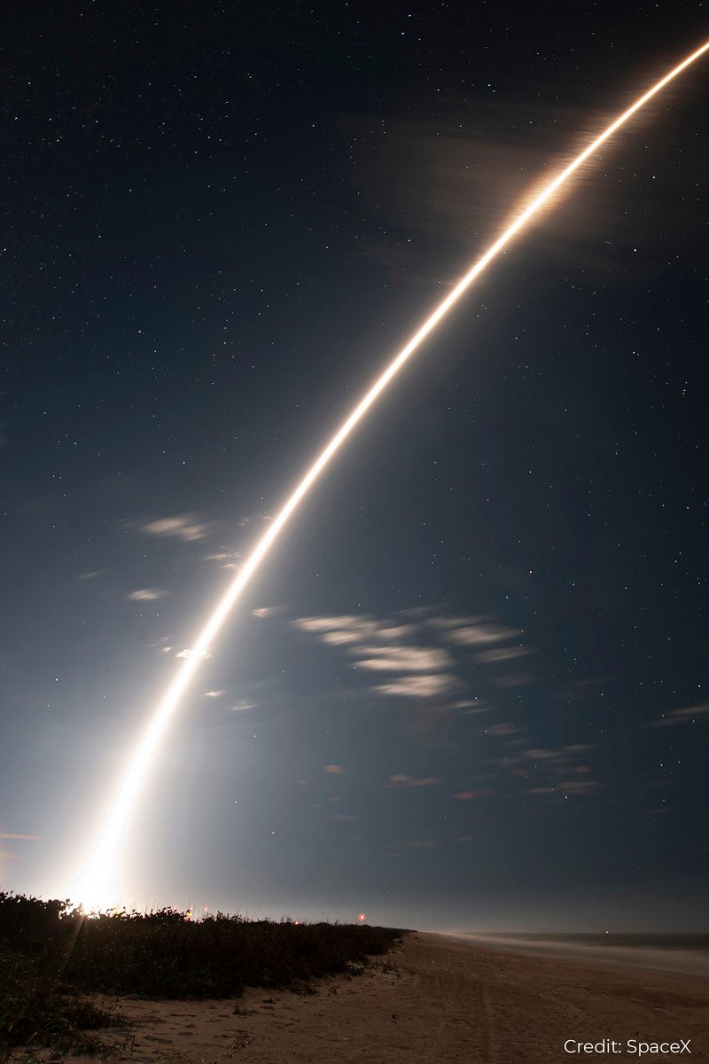 The launch of Intuitive Machines’ Nova-C lunar lander on top of SpaceX’s Falcon 9 rocket was a spectacular event. In person, the scale, the forces, and the experience of space being penetrated was unbelievable! Photo credit SpaceX @spacex @intuitivemachines @nasa #jeffkoons #moon