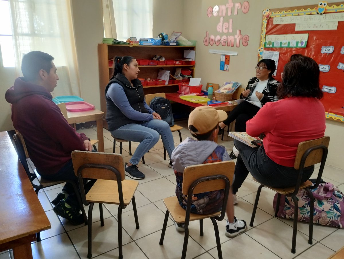 PlantingSeedsIn's tweet photo. Today we are holding the second Parent Training session of the year. During these teacher-parent meetings, our teachers share techniques of teaching with love at home, how to stimulate the children's abilities, but most important, to take PSI methodolgy to their homes. https://t.co/X98AJHgdD7