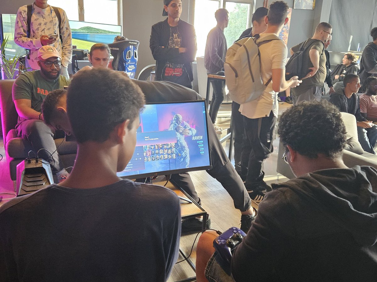 TweetsByProxy's tweet image. The first #Tekken8 Friday Fight Night is on at @AtkArena 🔥 Let's gooooo!!! 💪😤 #PlaySeriously #ATKWin