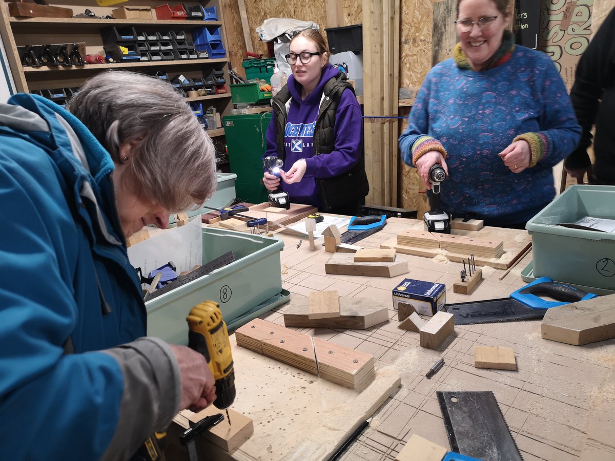 EdibleMorley's tweet photo. Thanks to @leeds_wood for today's #woodworking session. Our Incredible Edible volunteers really enjoyed the session and thought Zac was very knowledgeable. It's improved understanding of how tools work and techniques... Now to put our new skills to work 🪚🔨 https://t.co/cNw4P8plZw