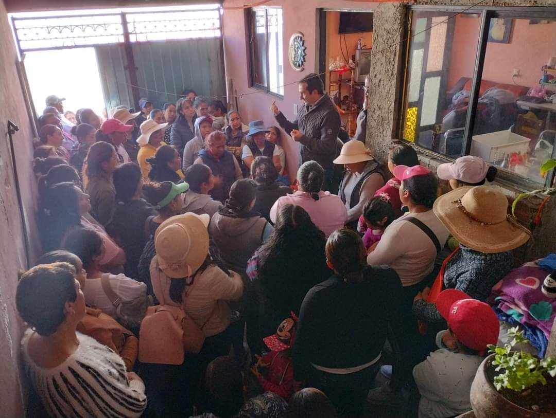 fher_acosta's tweet photo. No hay lugar donde no hayamos trabajado, apoyado y estado. En cada rincón de #Zinacantepec se camina día a día!

#SomosEquipoADMM
#FernandoAcosta https://t.co/5zB5NHFhR8
