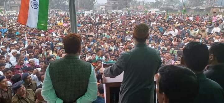 arsalanfaizy09's tweet photo. AIMIM अध्यक्ष बैरिस्टर @asadowaisi  साहब आज ठाकुरगंज के पौआखाली मेला ग्राउंड में एक विशाल जनसभा को सम्बोधित किए, @AkhtarulImanMLA @AadilHasanAdv1 https://t.co/exQvqMWRJJ