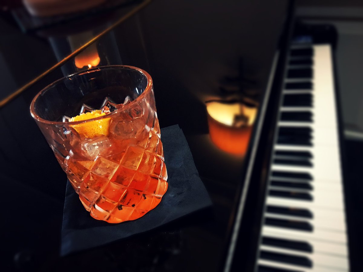 Live jazz at @GonvilleHotel this weekend! #PianoJazz with @RobinPjazz @joelhumann Fri 7-9pm, and #Brazillian vocal jazz with Cores Do Samba trio on Sat 6:30-9pm! #Cambridge #whatson #cocktails
