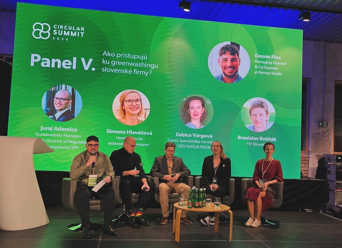 HlavacovaSim's tweet photo. 1. #circularsummit na Slovensku bol skvely - som velmi vdacna, ked sa mala Baterka dostane aj medzi velkych hracov 🙏 https://t.co/Jd1yLFSmv4